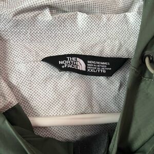 The North Face Windbreaker/Raincoat